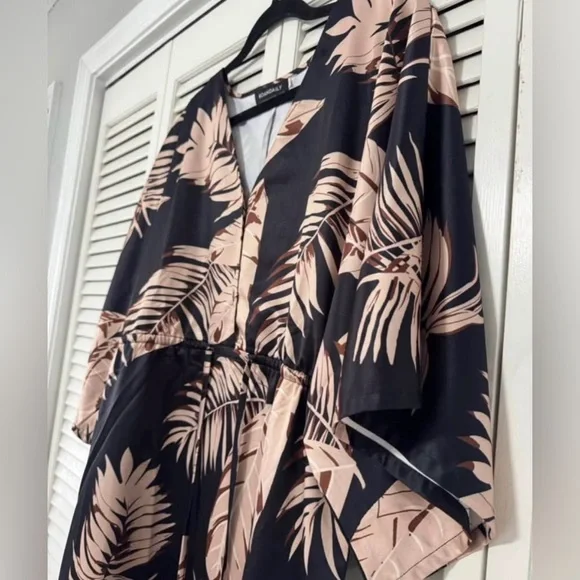 Dress - Picture 3 of 7